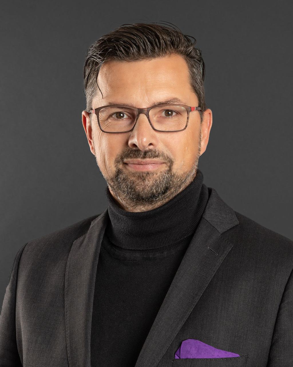 Portrait von Jörg Löwenau